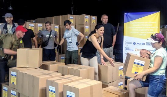 Aid Arrives for a Kherson Family Affected by the Dam Explosion