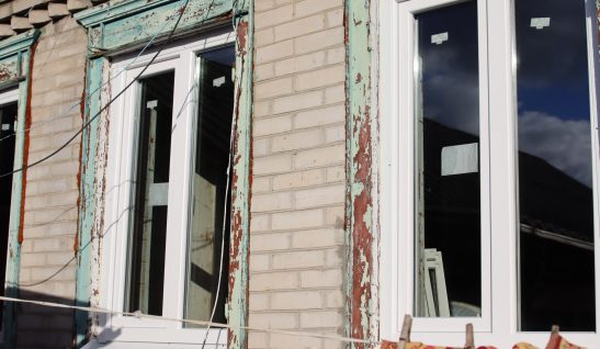 Covered Windows with Plastic Wrap and Boxes: A Resident of Apostolove Shares Her Story