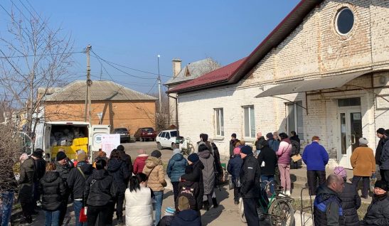 Residents of Komyshuvakha in Zaporizka Oblast Receive Non-Food Kits from Charity Foundation Stabilization Support Services