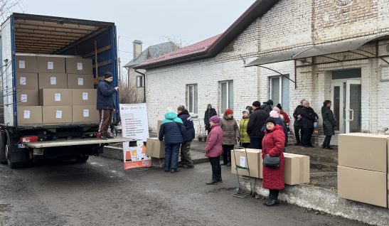 Мешканці Комишувахи отримали набори для людей з інвалідністю