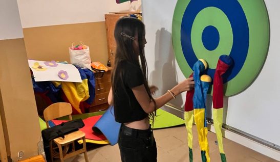 Допомога дітям: психологічні тренінги для тих, хто зростає поблизу війни